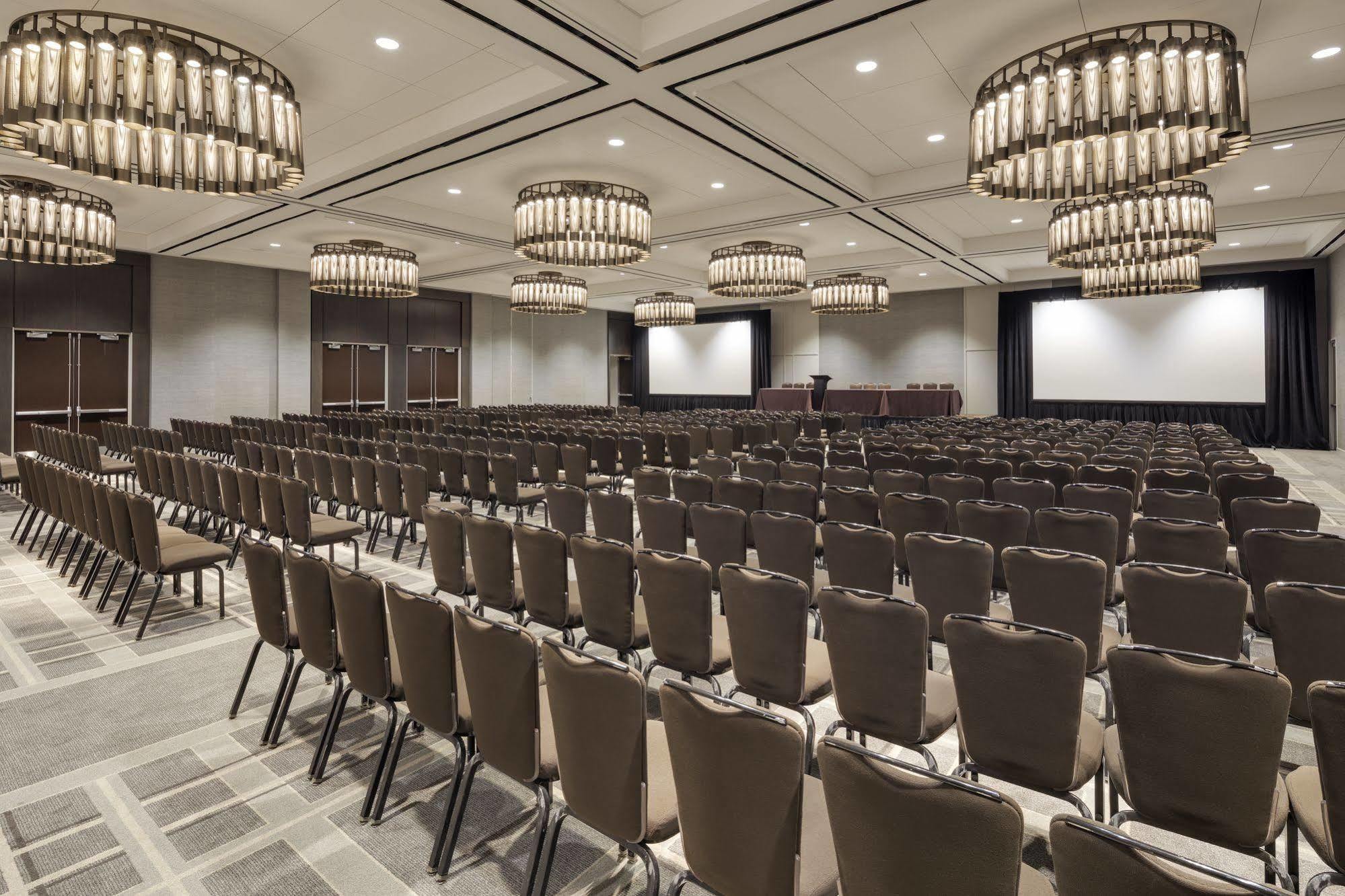 Отель Hyatt Regency Schaumburg Chicago Экстерьер фото